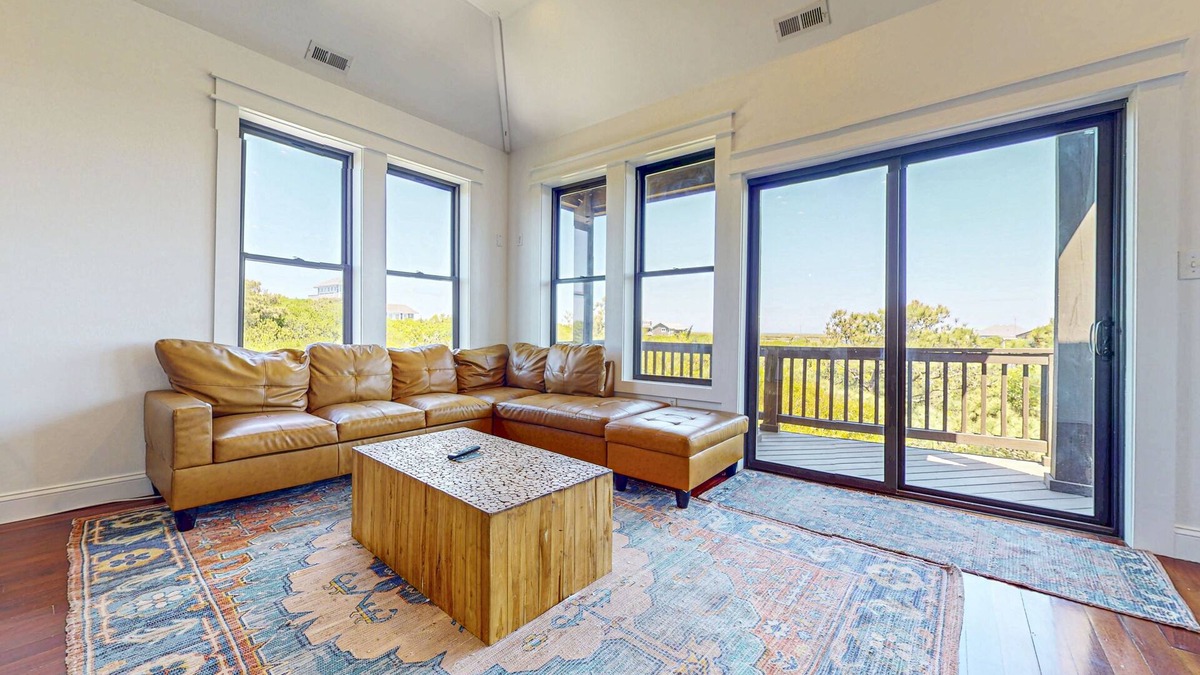 Buxton House | Perfect Retreat with Private Hot Tub, Panoramic Views, Full Kitchen pet-friendly