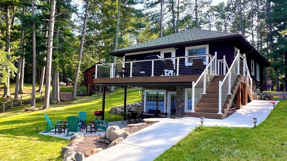 Hayward Cabin | Perfect Sand Beach frontage on the famous Chippewa Flowage!