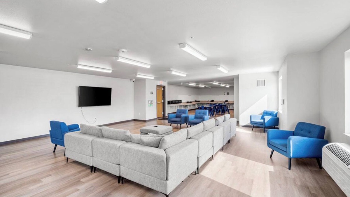 Foley Apartment | Perfect 'Sand in My Boots' 4-bed studio—Free transportation to the festival!