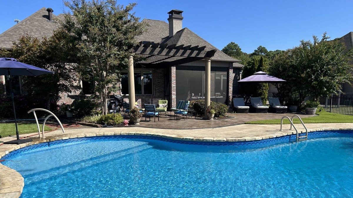 Conway House | Perfect setting for viewing the solar eclipse.