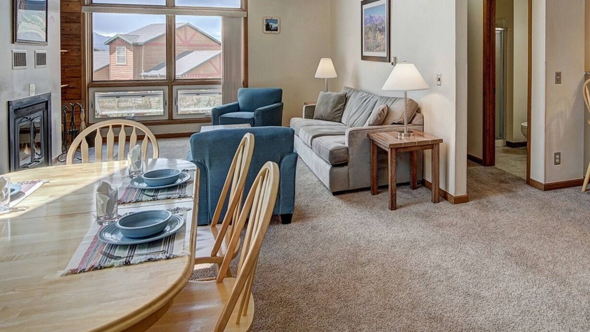 Summit Cove Condo | Perfect ski/ snowboard getaway 3 minutes to Keystone 15 to Breck