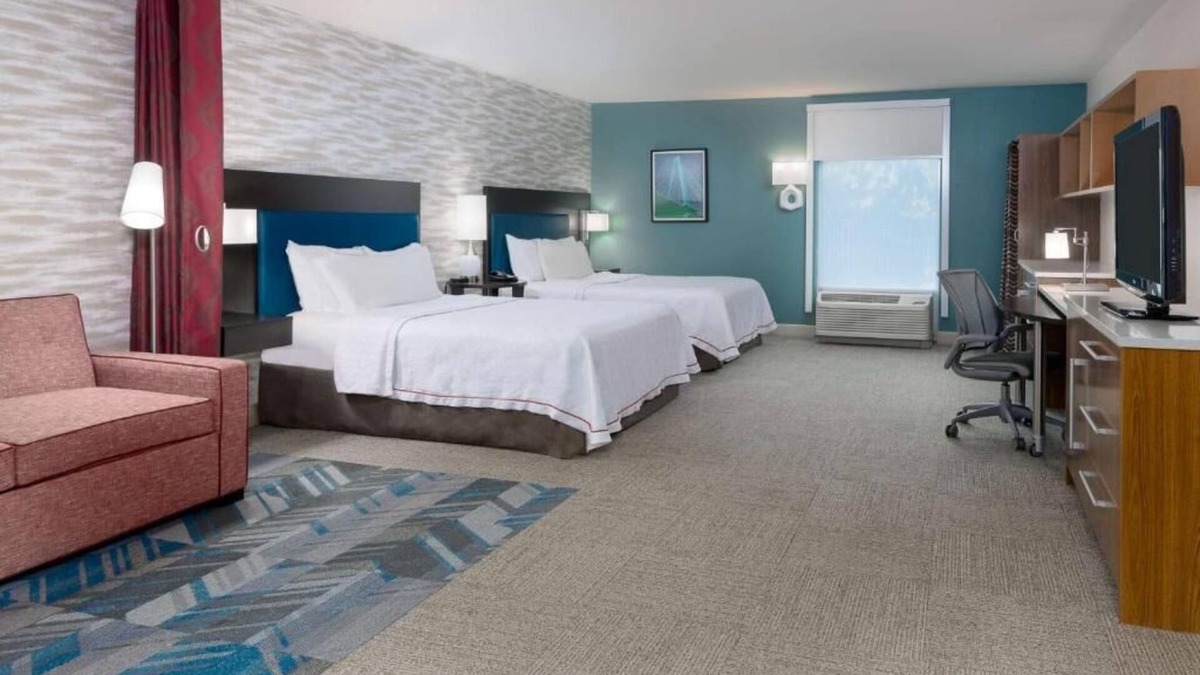 North Charleston Hotel | Perfect Spot for Unwinding! Onsite Pool, Free Parking and Free Breakfast!