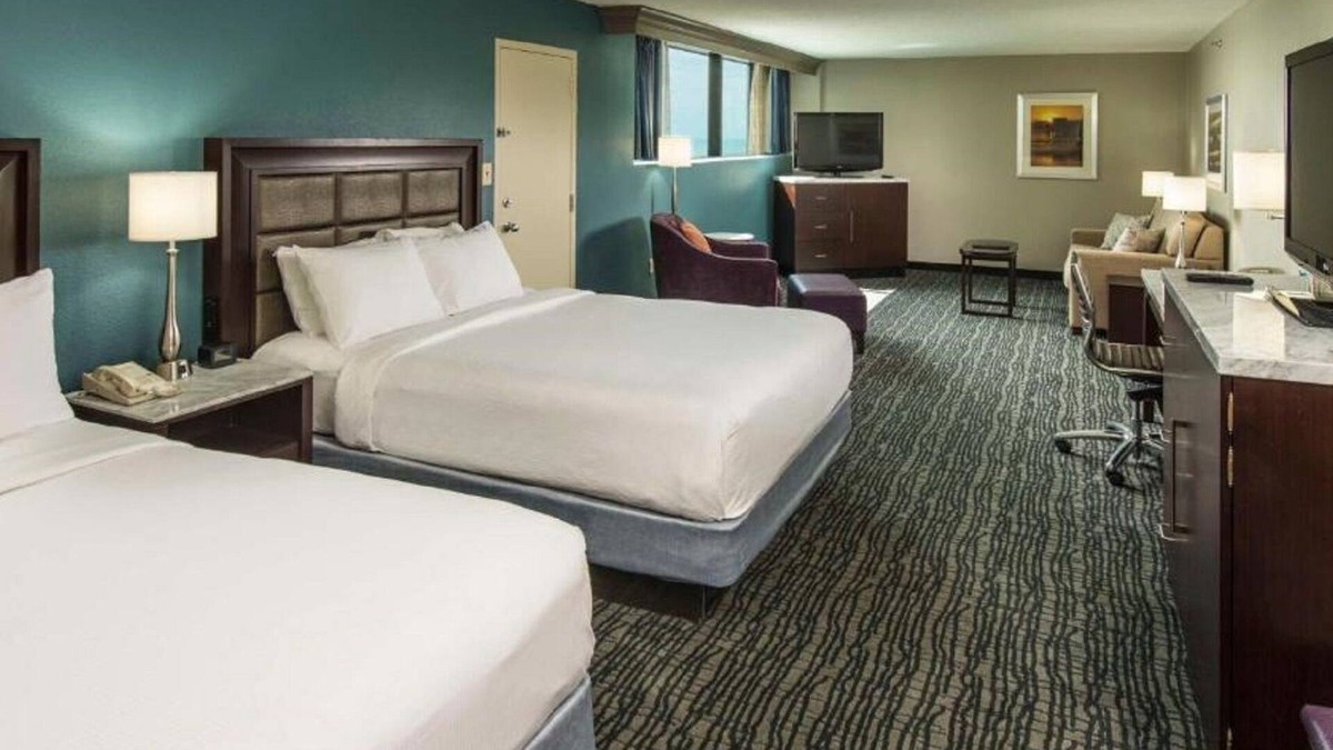Cocoa Beach Hotel | Perfect Spot for Unwinding! Outdoor Pool, Parking, Steps to Beach!