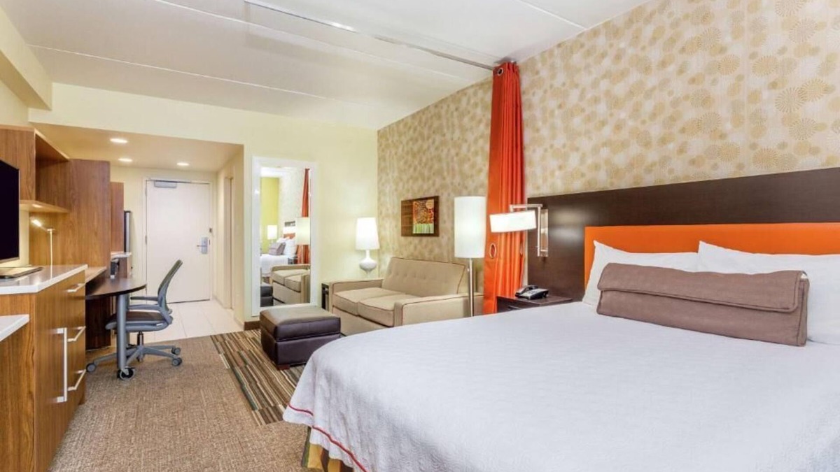 Newtonville Hotel | Perfect Spot for Unwinding! Indoor Pool, Pet-Friendly Property, Free Breakfast!