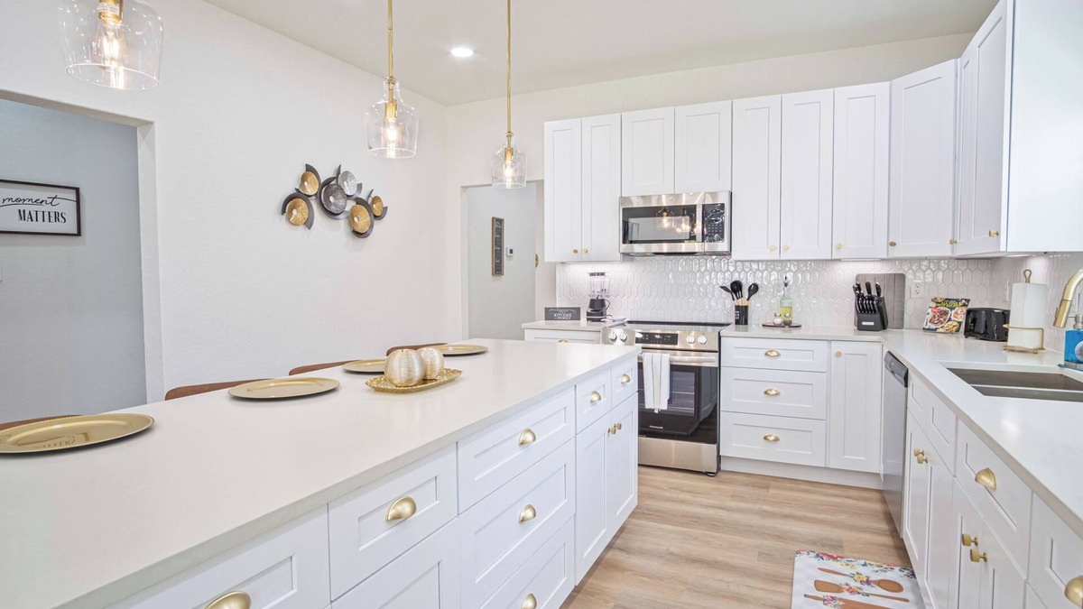 Denver Heights Cottage | Perfect Spot to Relax 4br/3ba Near Dtown Hemisfair