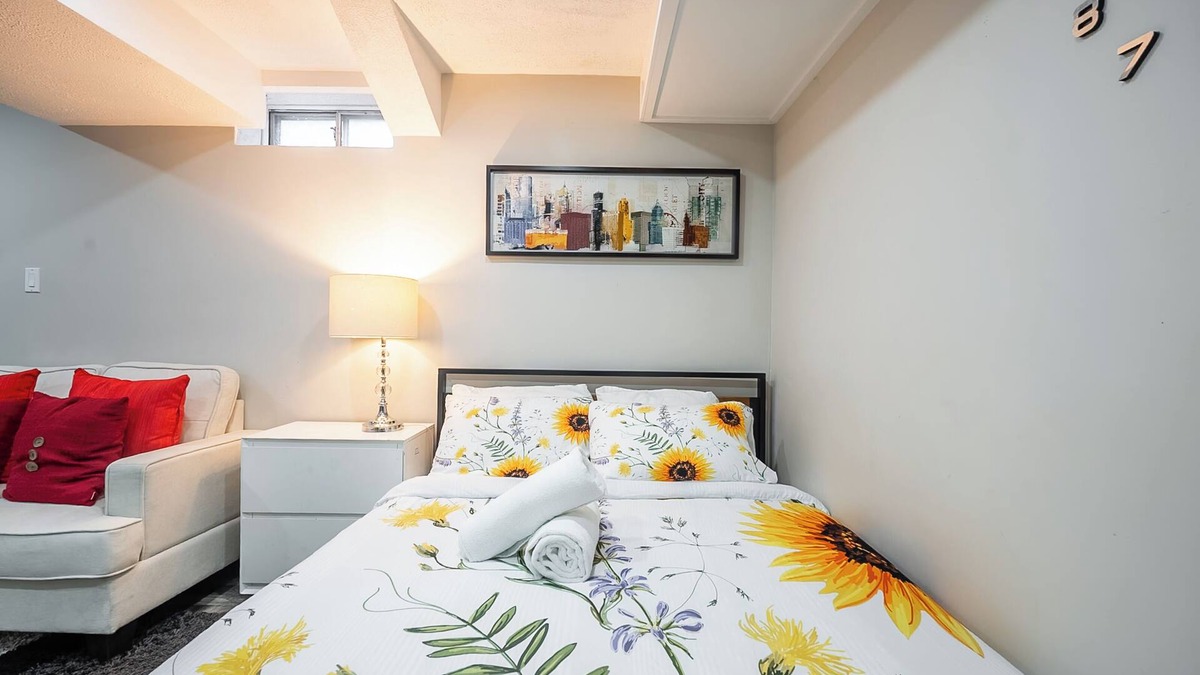 Brampton House | Perfect Studio Getaway | Private Bath & Modern Comfort