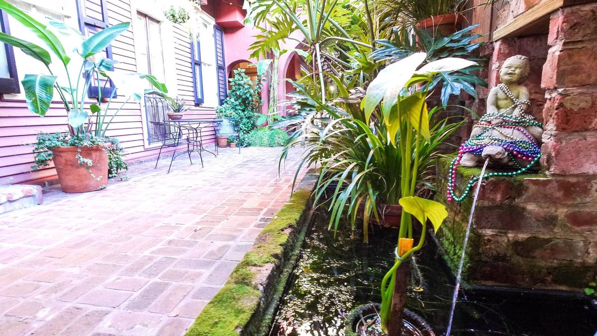Faubourg Marigny Hotel | Perfect Unit for Jazz Fest New Orleans!