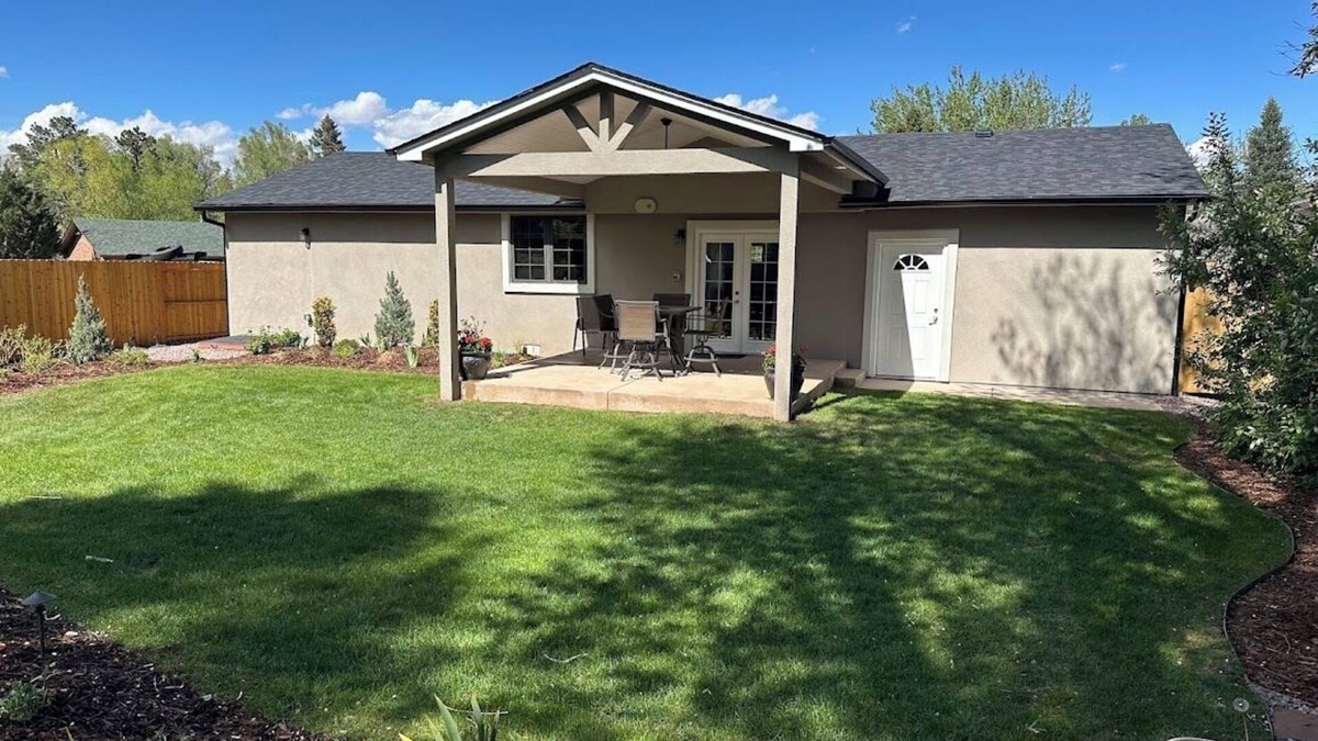 Broadmoor House | Perfect vacation home with amazing outdoor space, pet and handicapped friendly!