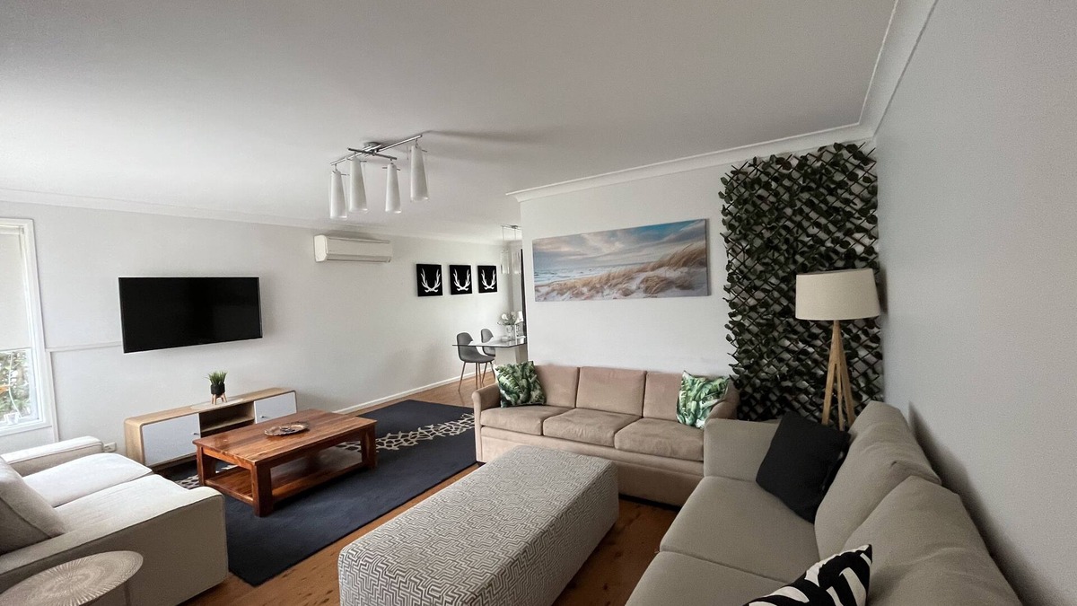 Castle Hill House | Perfectly located house with a big backyard