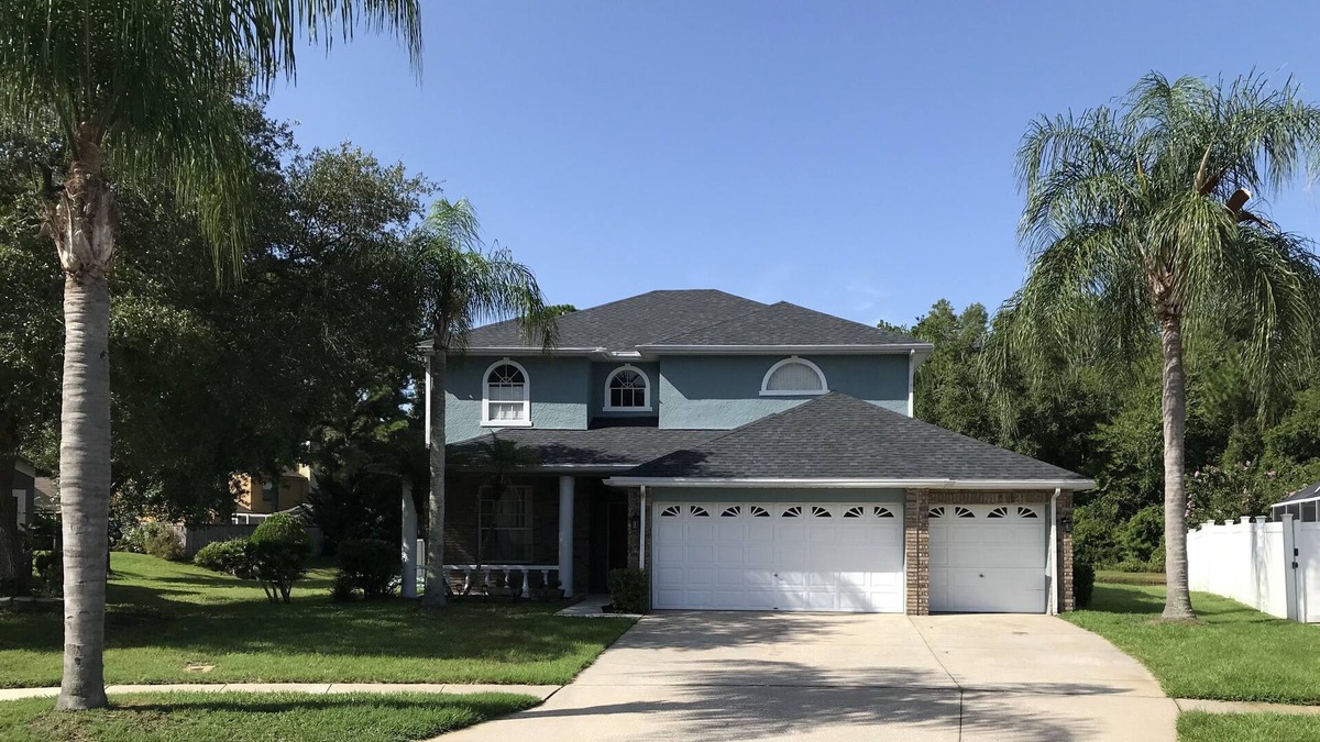 Coventry Village House | Perfectly placed between beaches and city 4bed 2/1/2 /pool in prestigious comm.