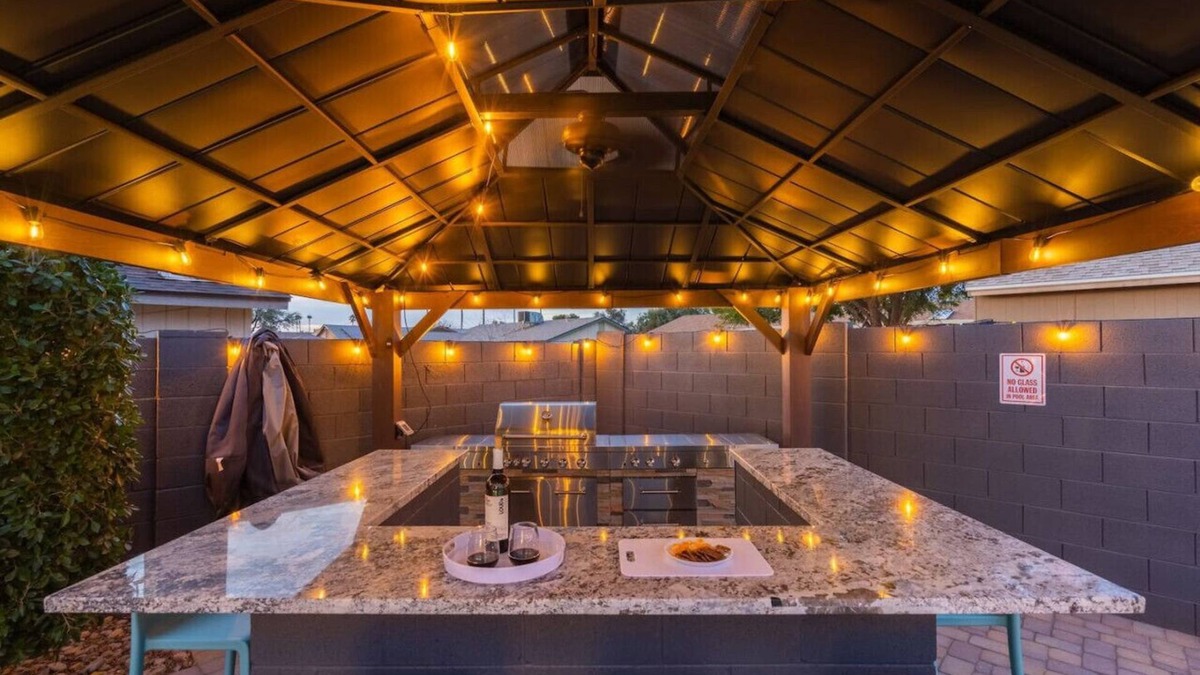Chandler House | Pergola/Built in Bbq!~Resort~Backyard~Heated Pool