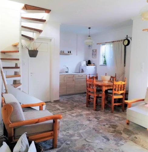 Assos-Lechaio Apartment | Perigiali beach apartment - 2 free bikes