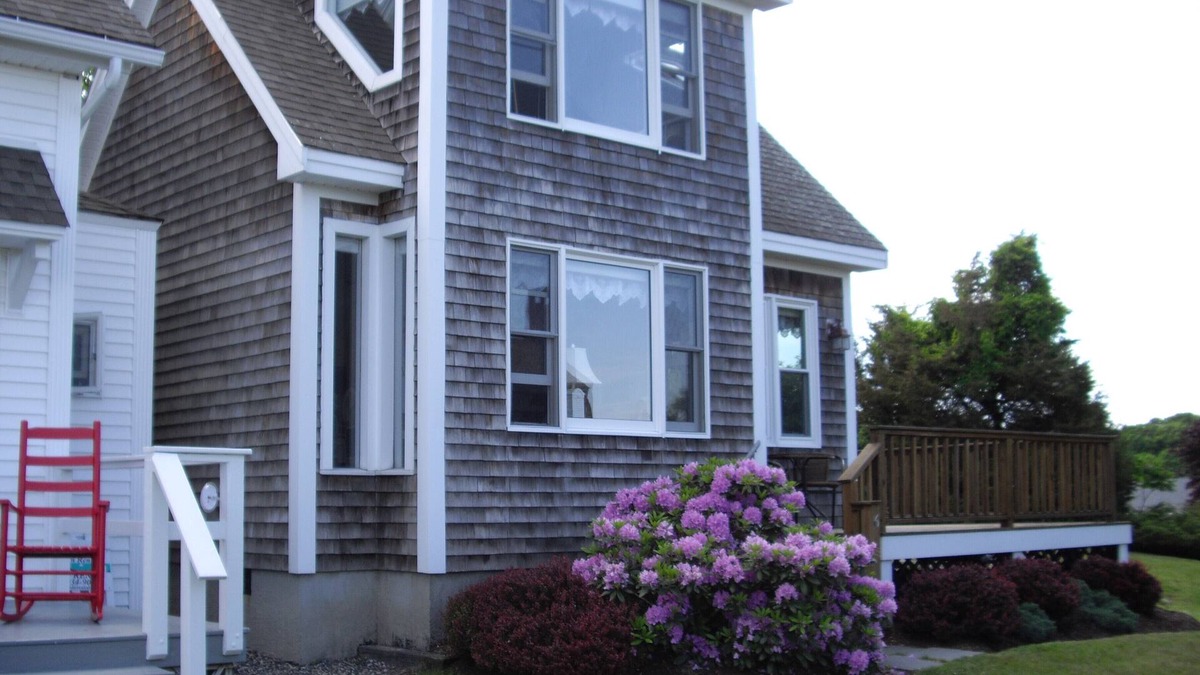 Ogunquit Condo | Perkins Cove Gem - Q934 Ocean view home with one bedroom loft in the heart of Perkins Cove