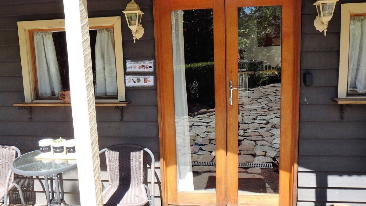 Jamieson Cottage | Perkins Place Tulip Cottage