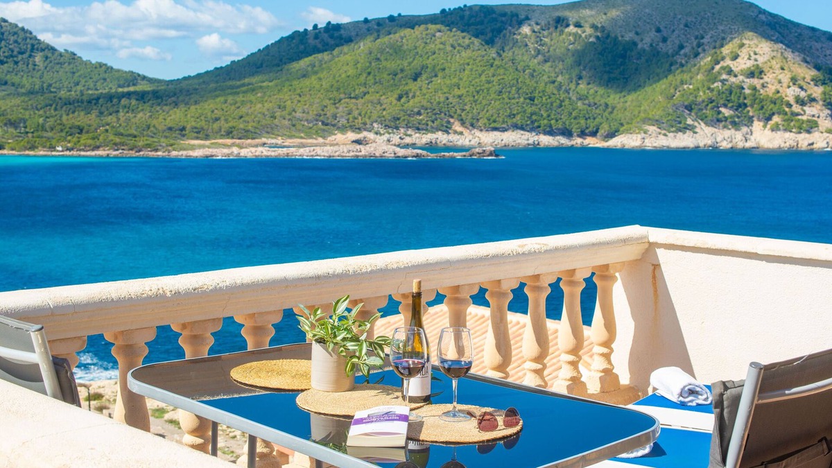 Cala Agulla Apartment | Perleta - One Bedroom Apartment, Sleeps 2
