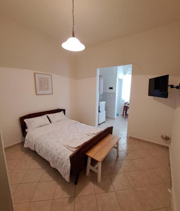 Nea Kios Apartment | Persefoni's Room