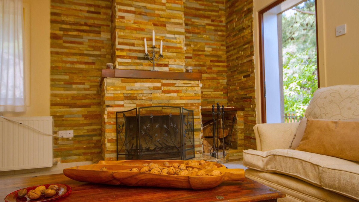 Platres House | Persephone Cottage - Enhance Your Senses