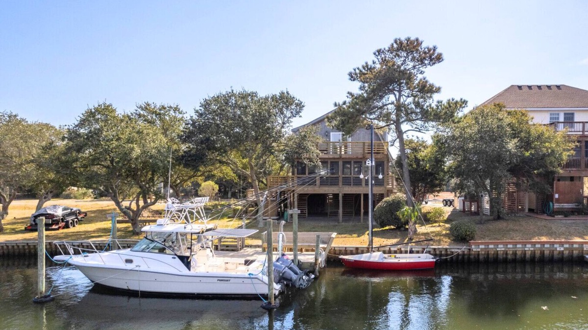 Brigands' Bay House | Pescadora: Waterfront Retreat w Private Dock, by Rather Be Properties