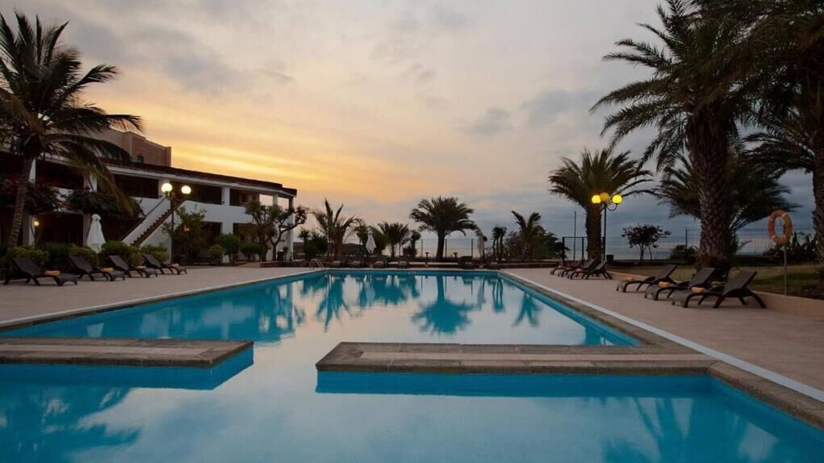 Praia Hotel | Pestana Trópico - Ocean & City Hotel