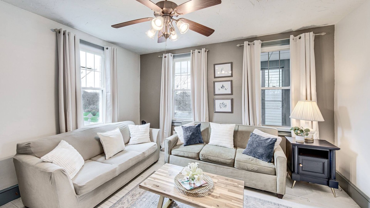 Rossville House | Pet & Family Friendly! Home w/Fenced Yard + Deck
