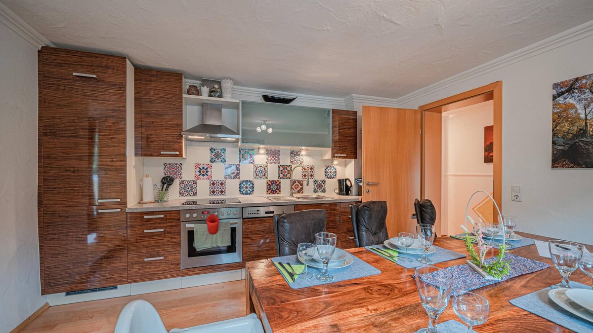 Muhlbach im Pinzgau Apartment | Pet-friendly apartment with a balcony