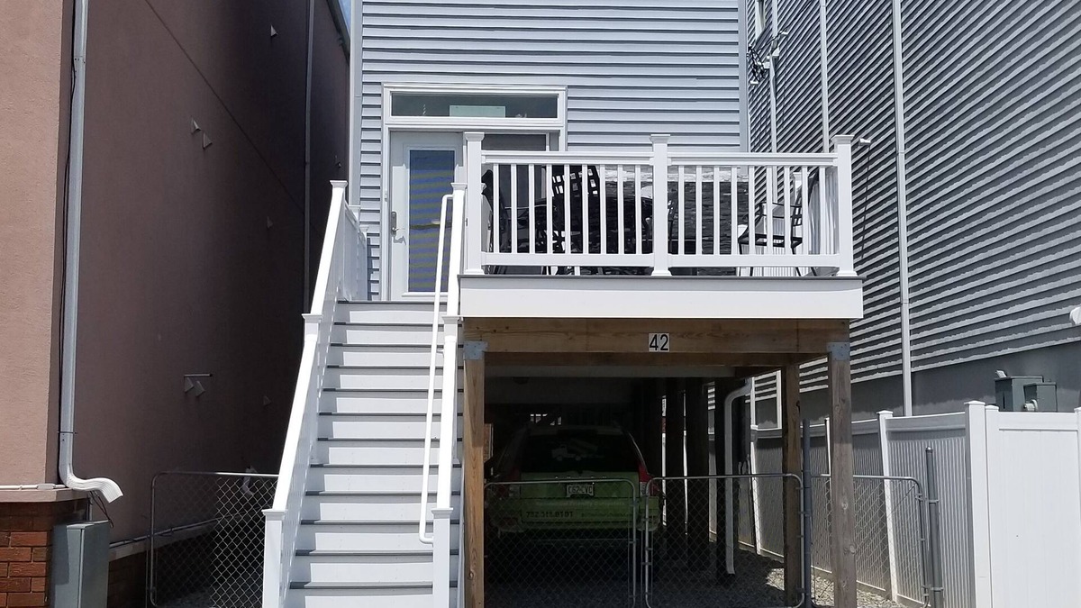 Seaside Heights House | Pet friendly- 1/2 block from beach Seaside Heights/Seaside park - ocean views.