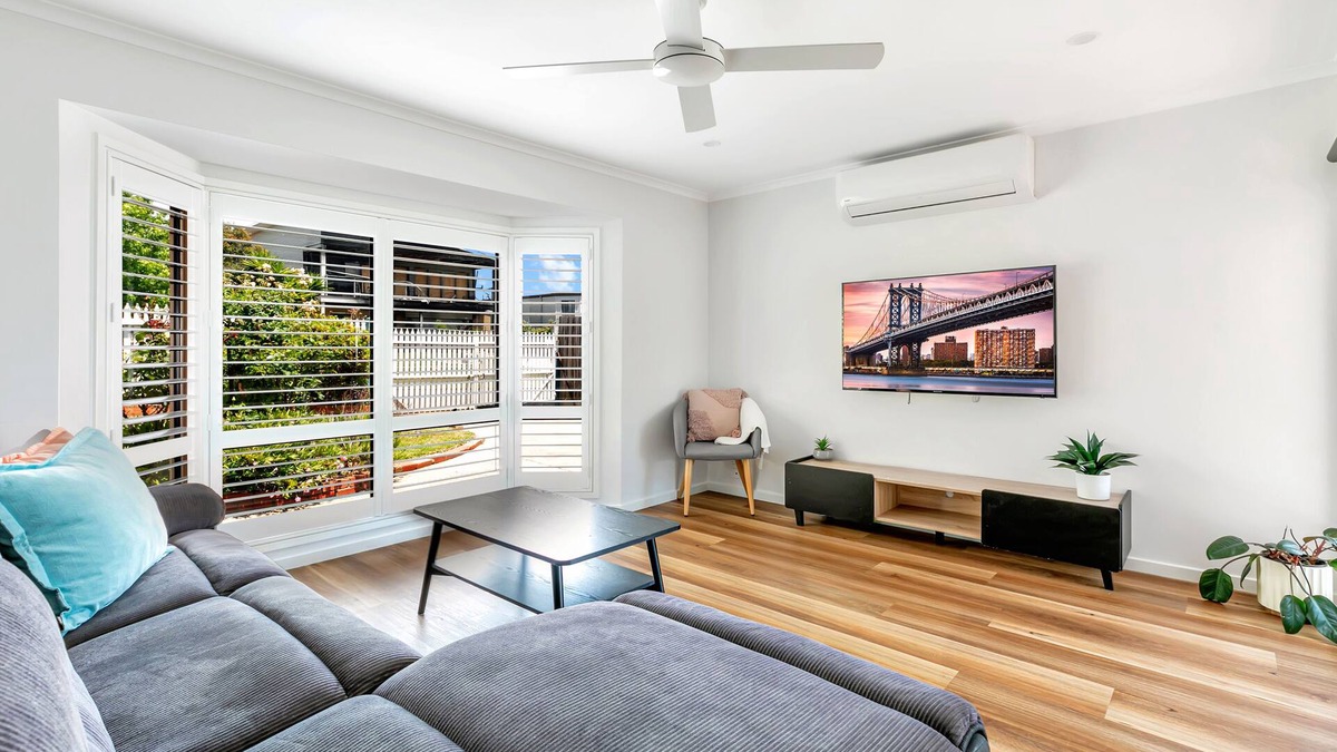 Clifton Springs House | Pet Friendly 3 bedroom house near the beach with large backyard