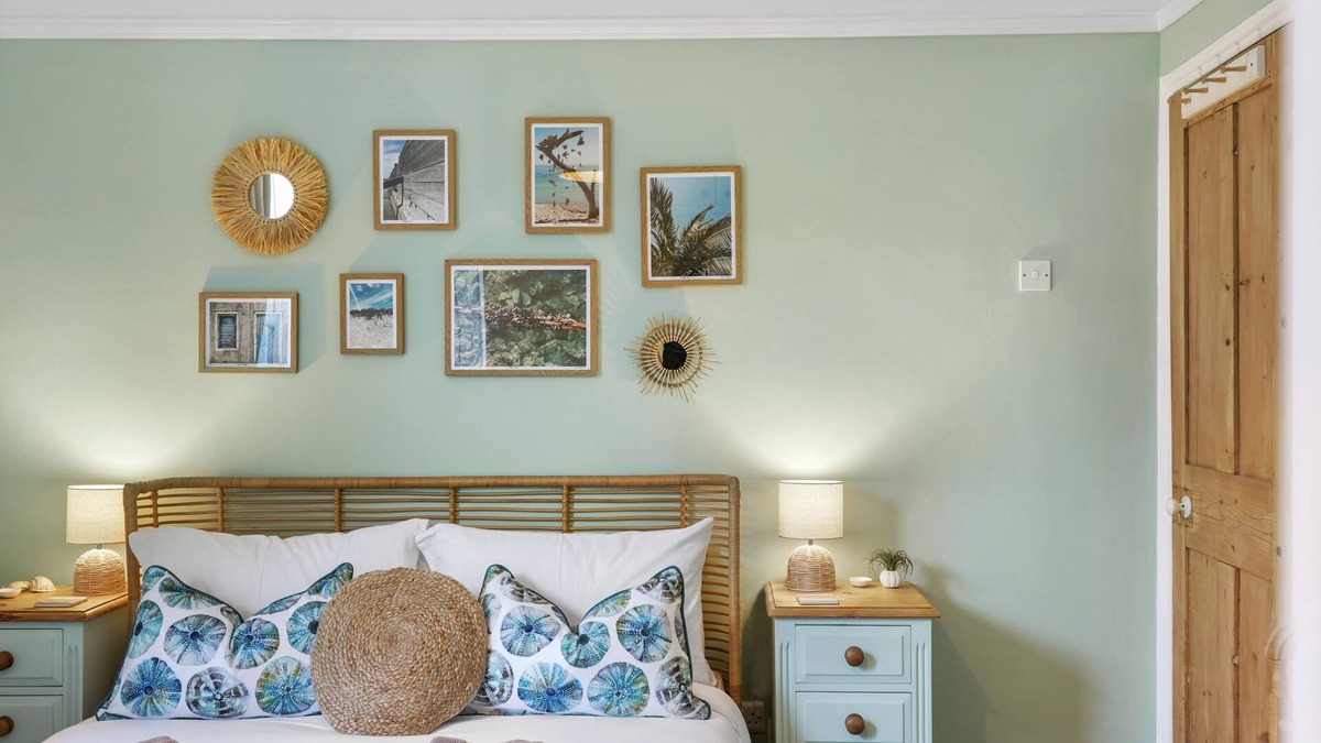 Portsmouth Cottage | Pet Friendly 3 Bed House Southsea - NEW LISTING!