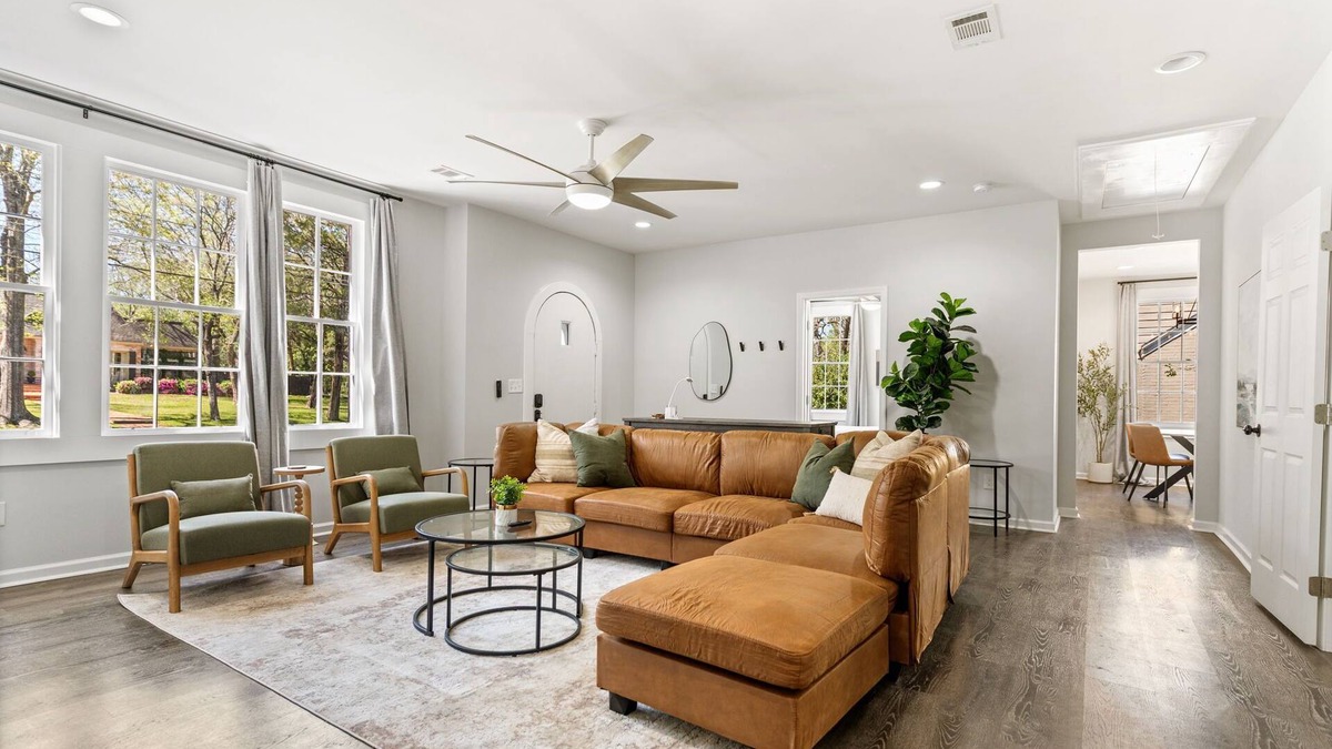 Montgomery House | Pet Friendly 4 BR Near Hospitals and Maxwell Base