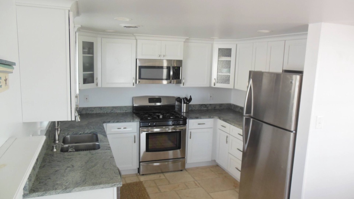North Beach Haven House | Pet Friendly, 6 houses to the beach, 38 Five stars, Blast WiFi