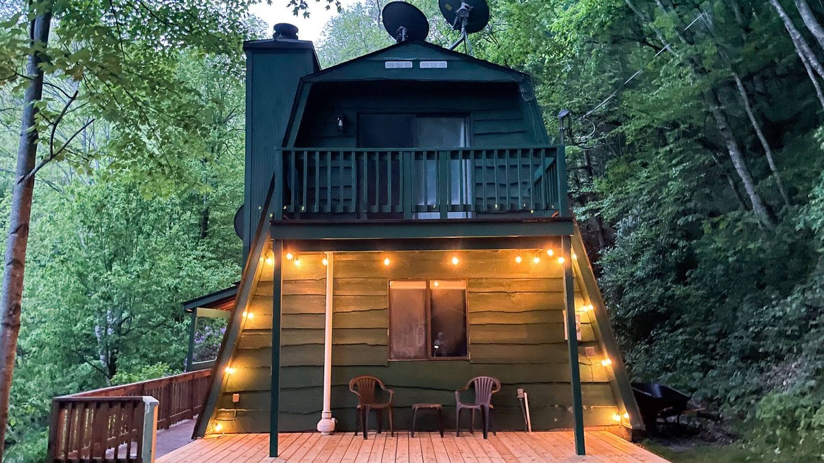 Maggie Valley Ski Chalet | Pet Friendly A-Frame near the Smoky Mountains