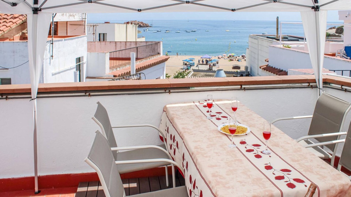 Tossa de Mar Apartment | Pet friendly apartment in Tossa de Mar