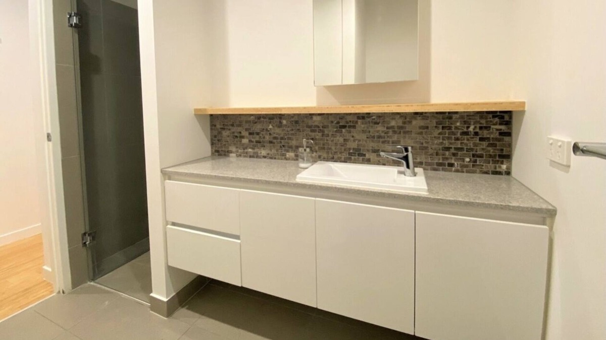 Northcote Apartment | Pet friendly apartment in inner north east