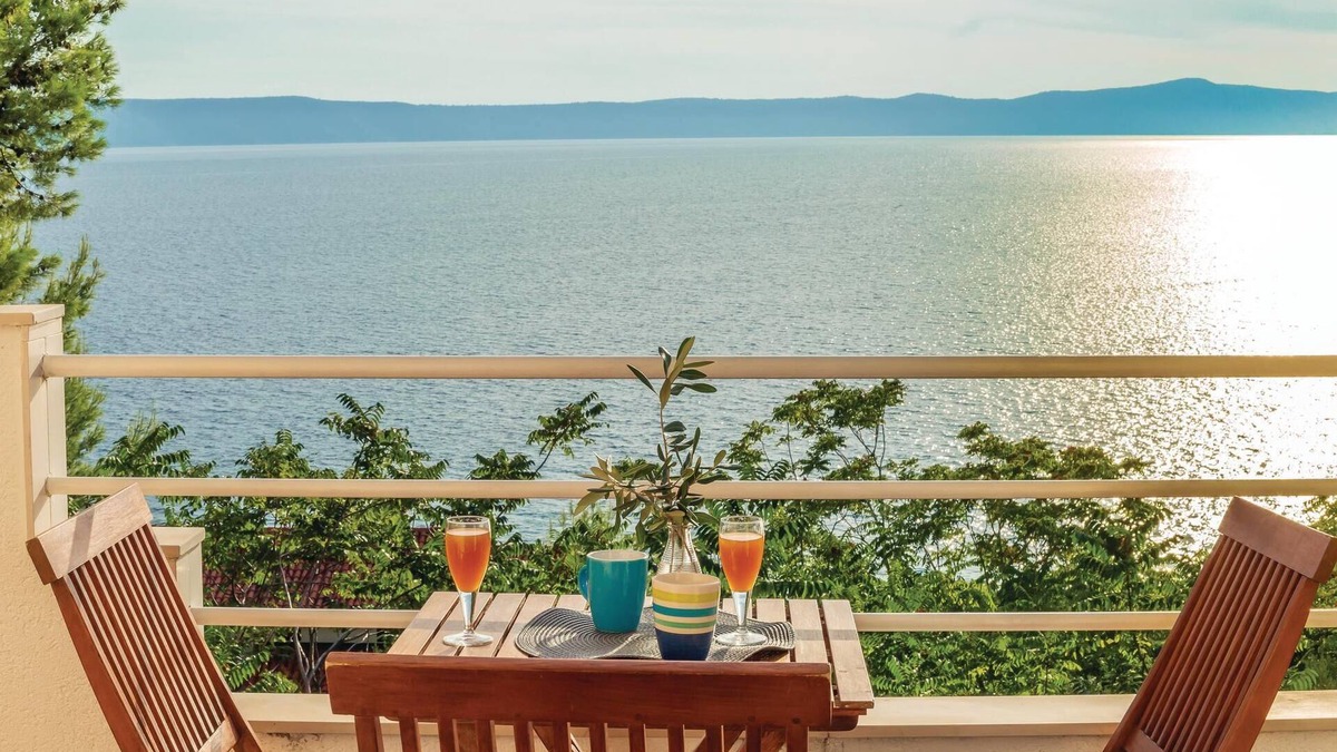 Zivogosce Apartment | Pet friendly apartment in Zivogosce