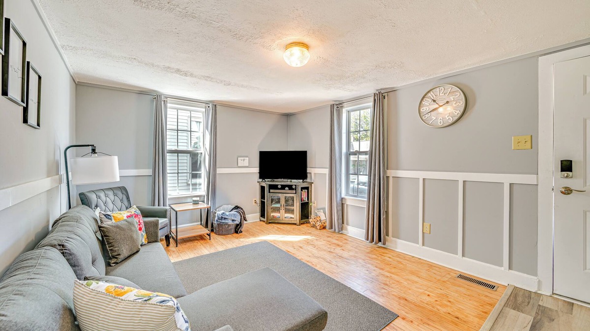 Boonville Apartment | Pet-Friendly Apt: Yard & Fire Pit in Boonville