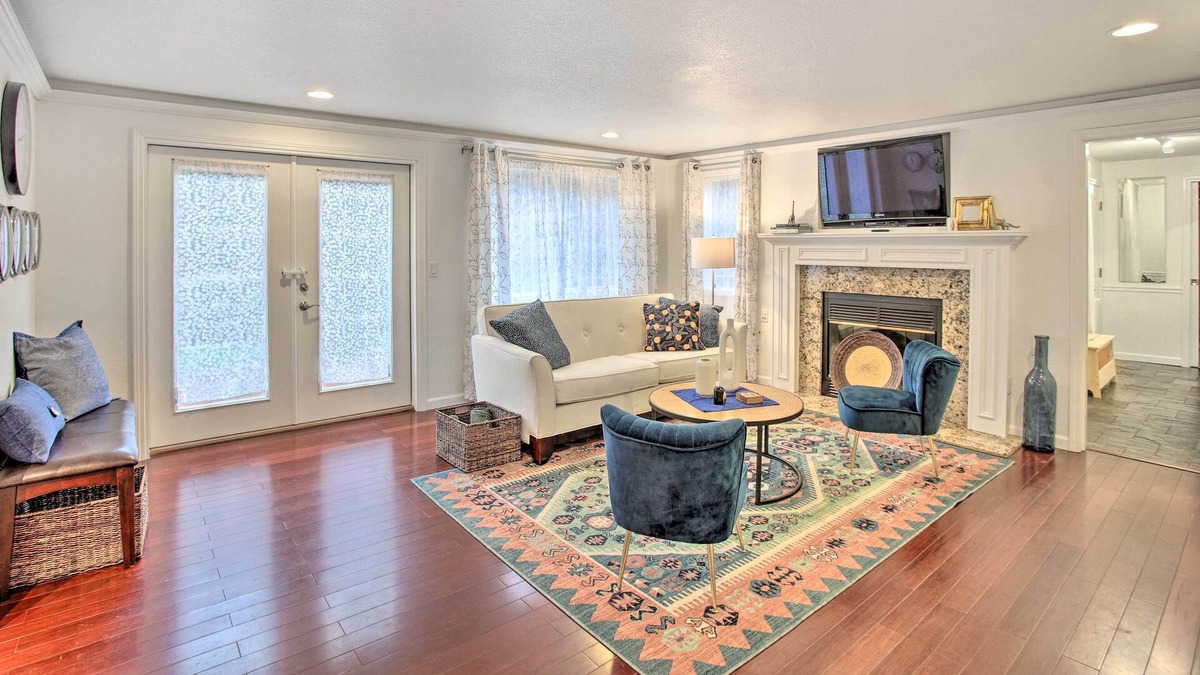 Auburn House | Pet-Friendly Auburn Home w/ Private Hot Tub!