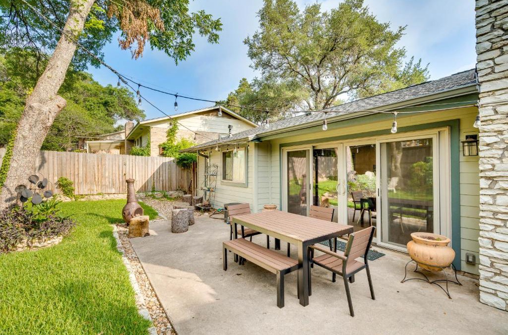 Barton Hills House | Pet-Friendly Austin Home with Private Yard!