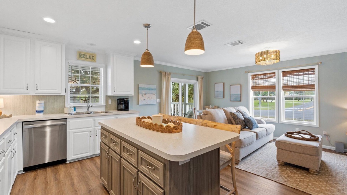 Port St. Joe House | Pet Friendly Beach House - Hakuna Matata