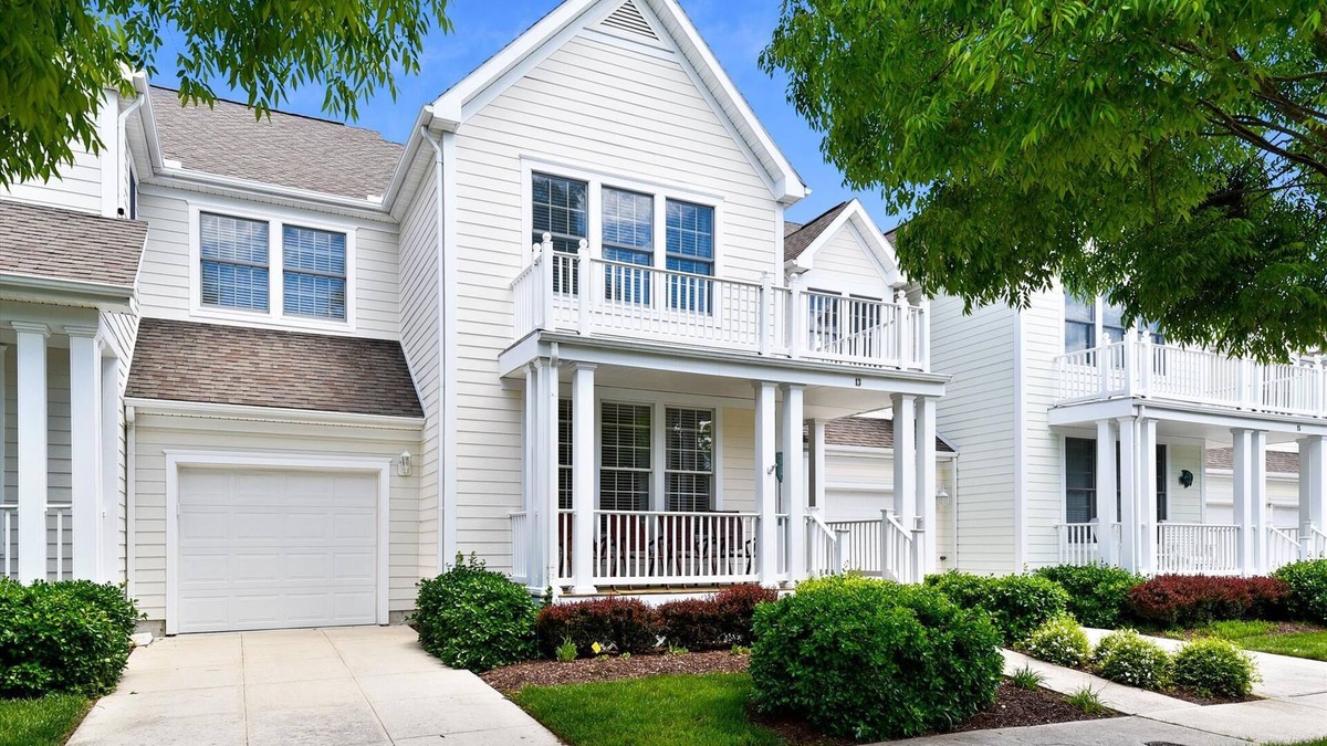 Ocean View Villa | Pet-Friendly Bear Trap Stay w/Pools & Amenities!