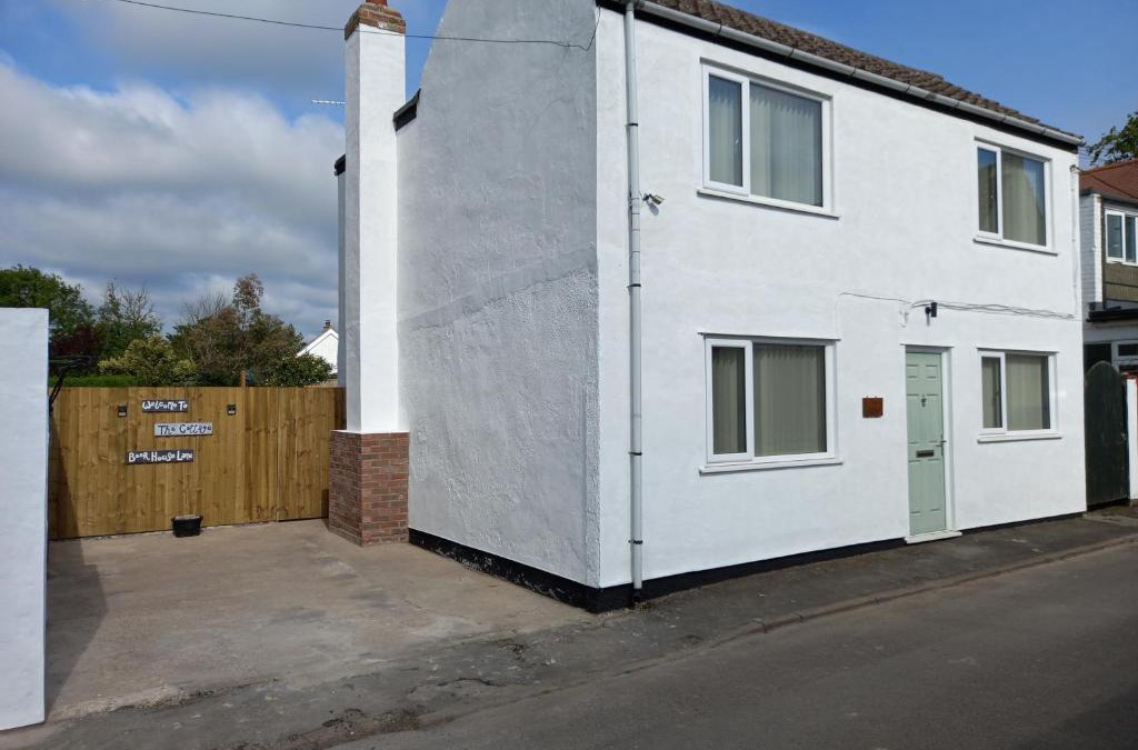 Welwick House | Pet Friendly Beautiful Detached Cottage close to Spurn Point, Easington and Withersea