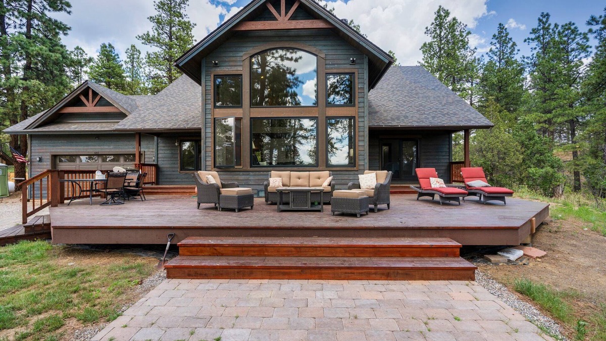 Durango House | Pet Friendly, Big Deck & Forest Views!