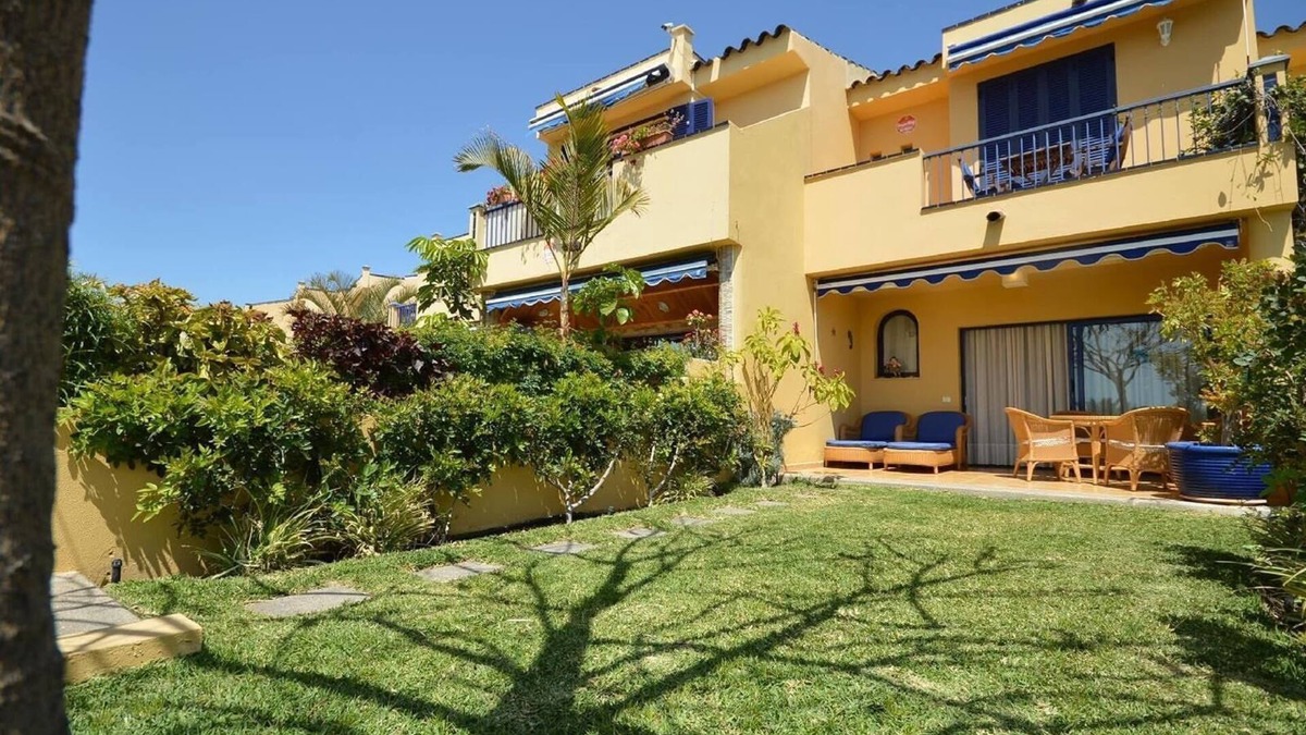 Costa Meloneras House | Pet-Friendly Bungalow Bahia Meloneras with Sea View, Pool, Garden & Wi-Fi