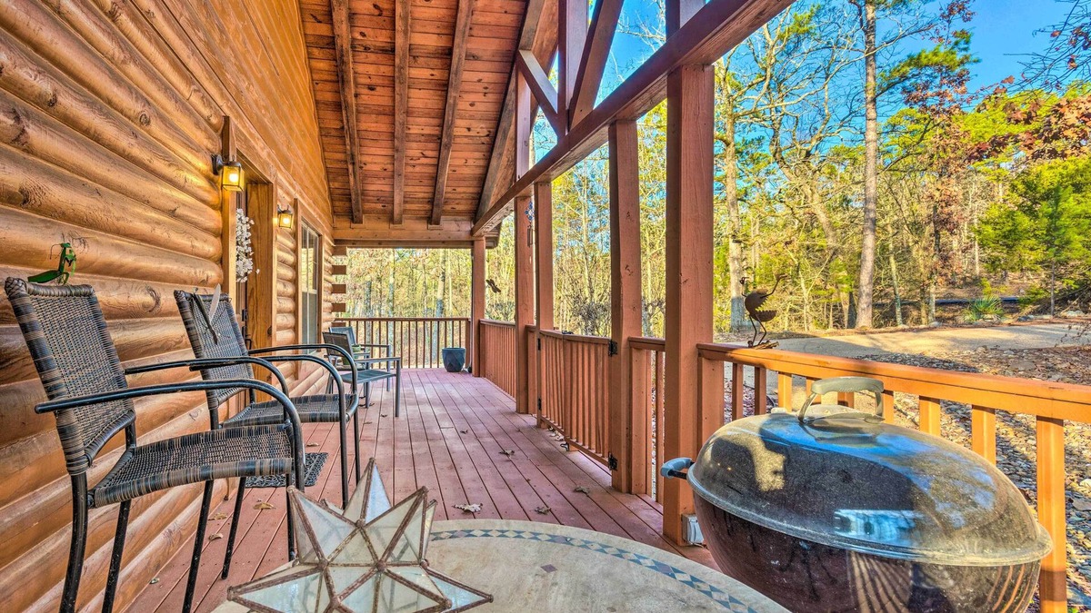 Cabot Cottage | Pet-friendly Cabot Cabin w/Fenced Yard!