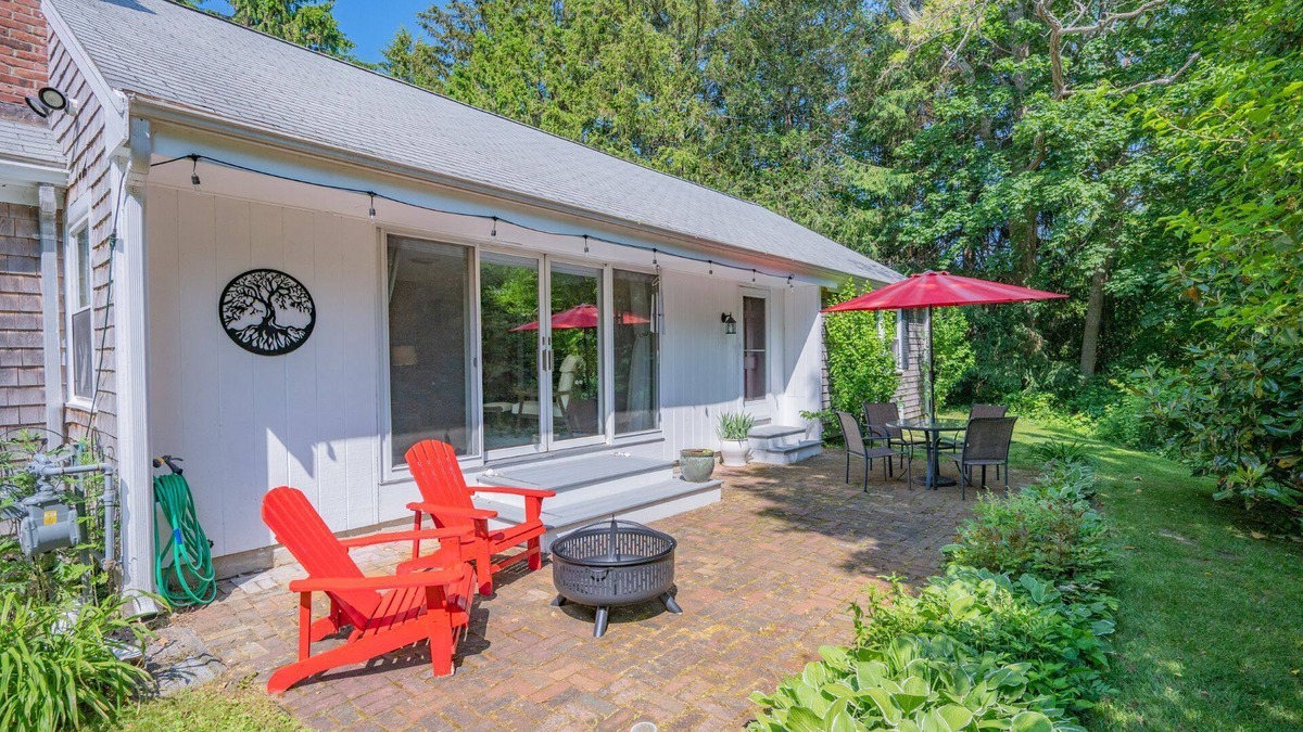 Sandwich House | Pet-Friendly Cape Escape Near Beach & Dining