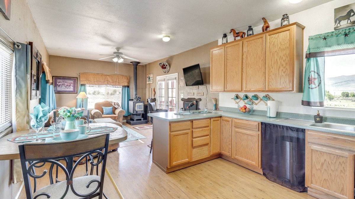 Chilcoot Cottage | Pet-Friendly Chilcoot Cottage on 34 Acres!