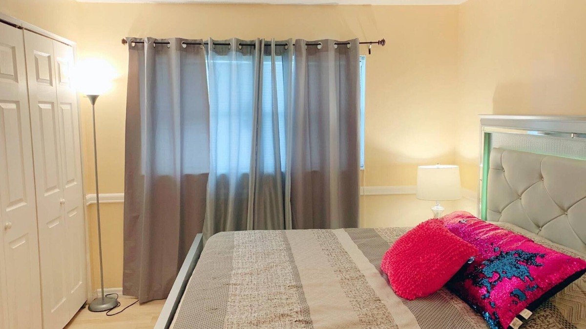 Malibu Groves House | PET FRIENDLY & CLOSE TO CAMPING/DOWNTOWN ORLANDO