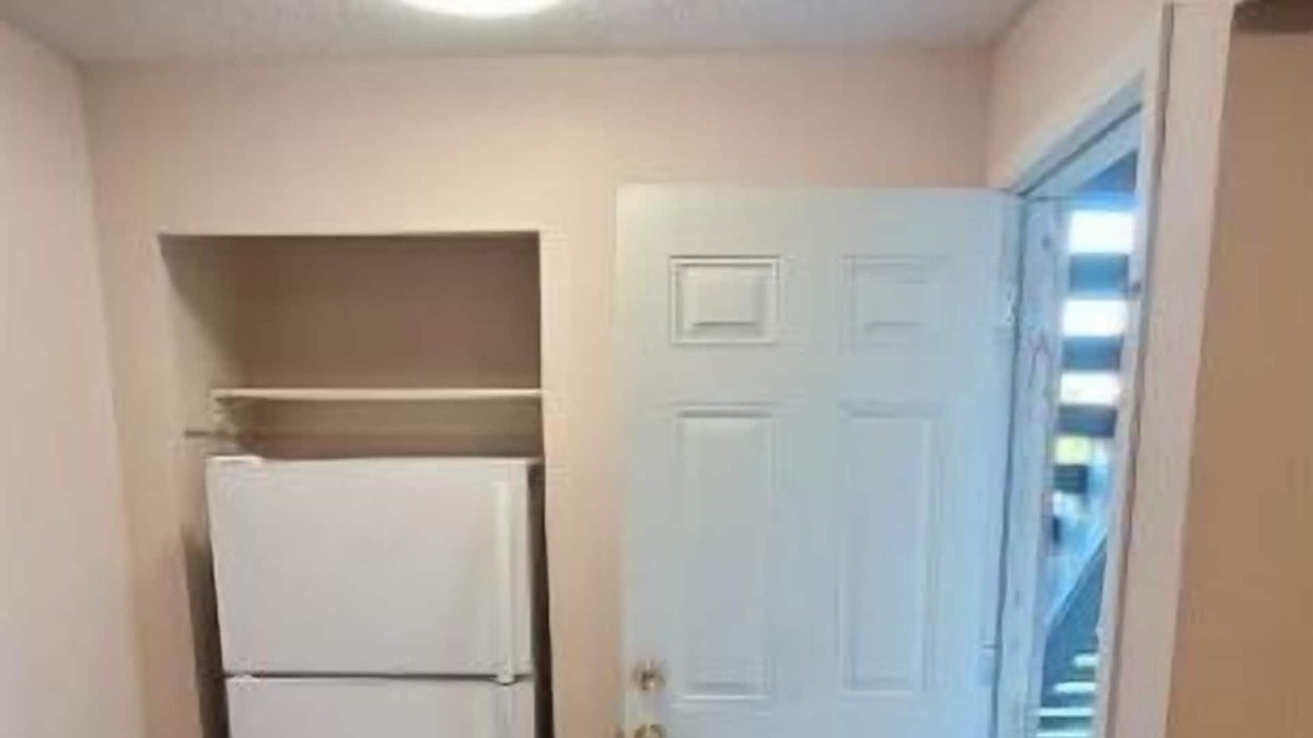 Fraserview Apartment | Pet Friendly + Close to airport + Downtown
