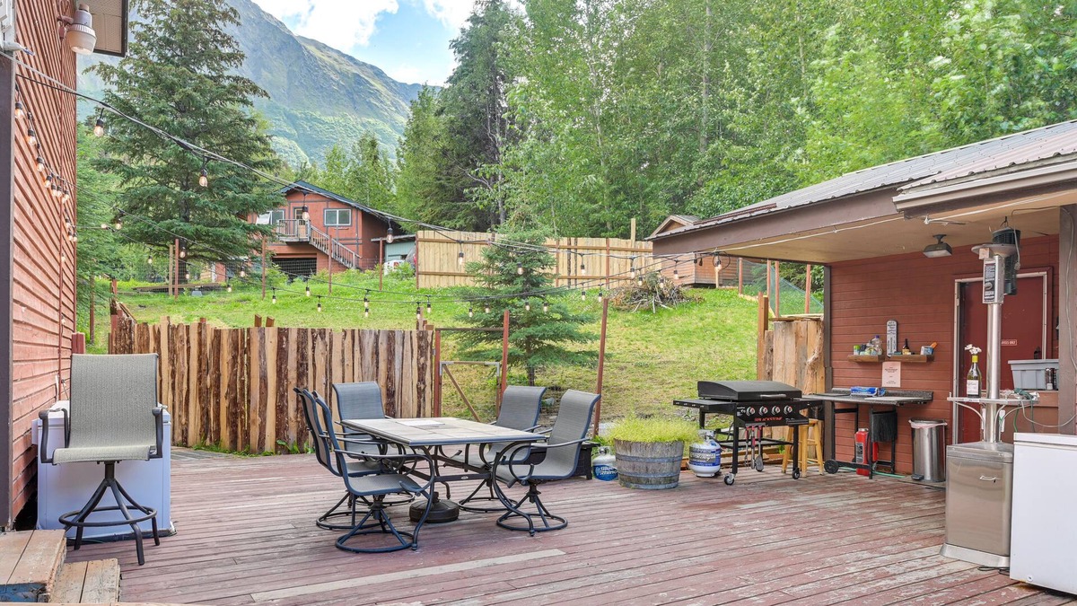 Cooper Landing Apartment | Pet-Friendly Cooper Landing Retreat w/ Fire Pit!