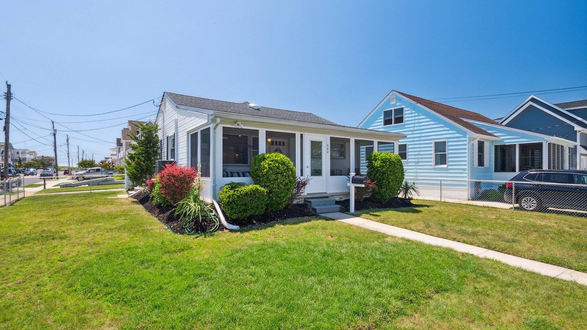 Brigantine Cottage | Pet-Friendly Cottage 1 Block to Beach Bay AccessnDM SPECIAL SPRING PRICES