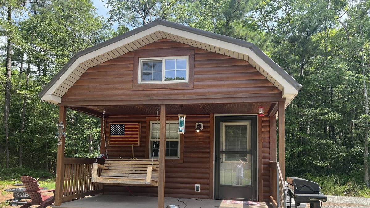 Georgetown Cabin | Pet friendly cottage near golf and beaches